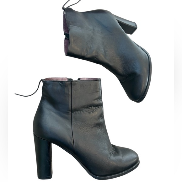 CheBello NWOT size 9.5 back lace up black leather heels!  lux made in Italy - Picture 1 of 14